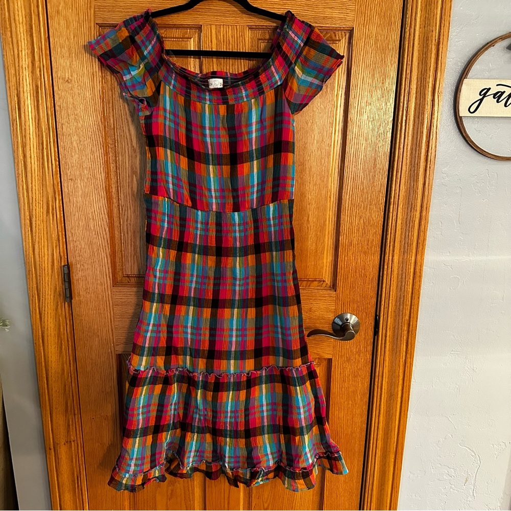 Jun & Ivy flowy dress. Size Large.